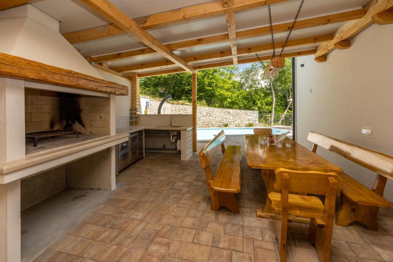 Villa Antani With Heated Pool, Sauna & Jacuzzi Crikvenica Exteriör bild