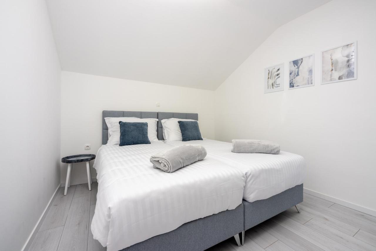 Villa Antani With Heated Pool, Sauna & Jacuzzi Crikvenica Exteriör bild